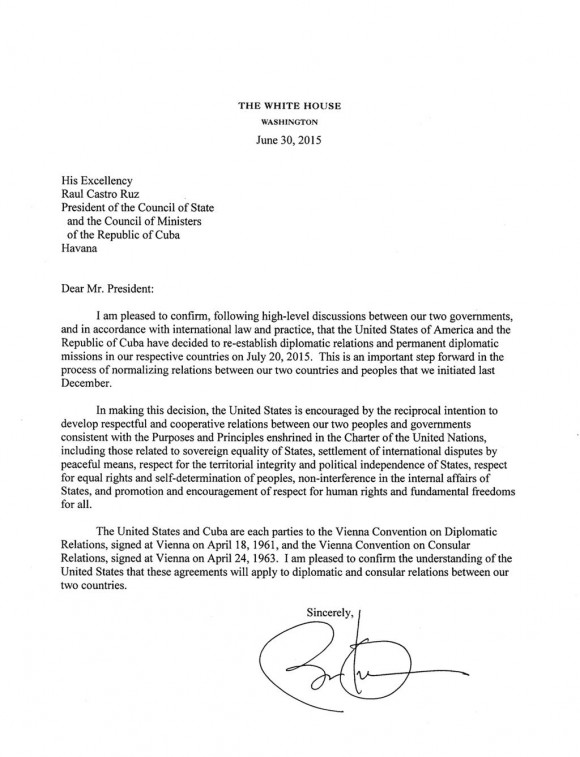Carta del Presidente Barack Obama a Raúl Castro. Facsímil publicado en la página de la Casa Blanca. 